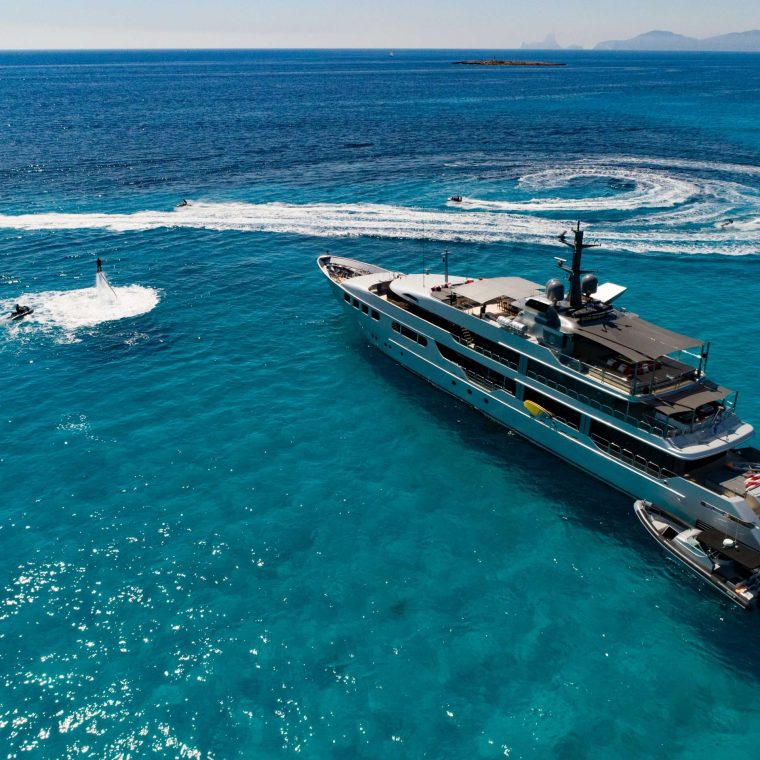M/Y MAGNA GRECIA